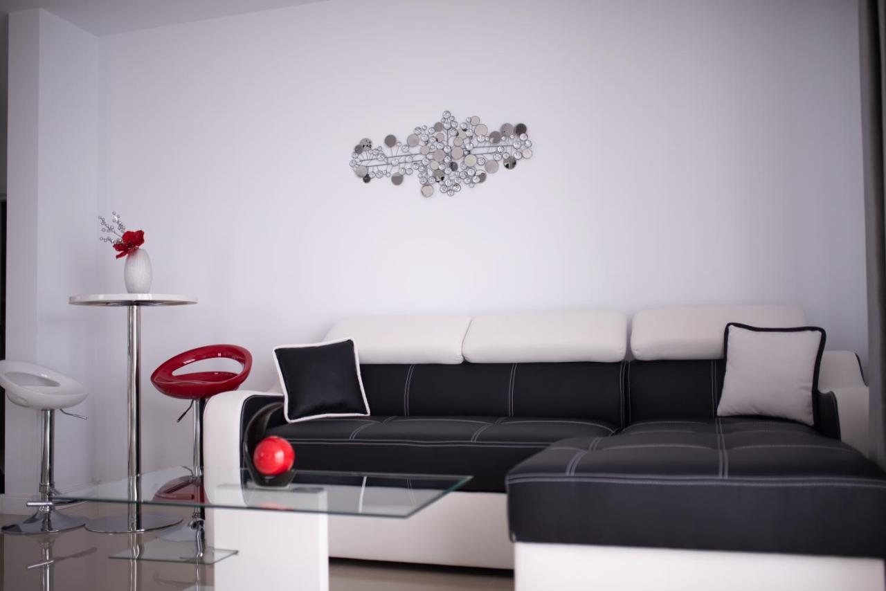 Apartament Denissia ออราแด ภายนอก รูปภาพ