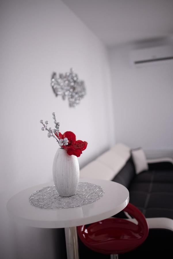 Apartament Denissia ออราแด ภายนอก รูปภาพ