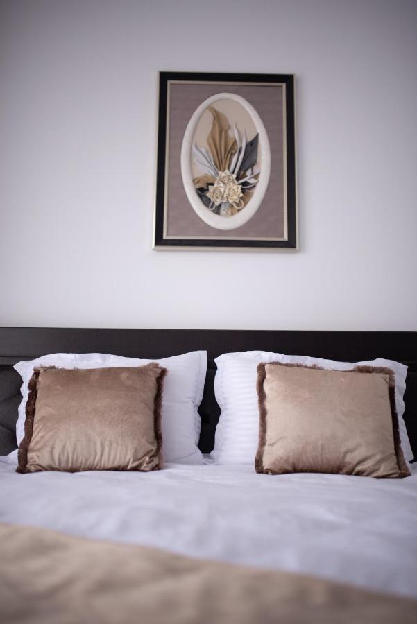 Apartament Denissia ออราแด ภายนอก รูปภาพ